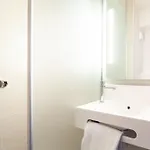 B&B Hotel Meaux מלון מו