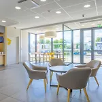 B&B Hotel Meaux מלון מו
