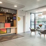 B&B Hotel Meaux מלון מו