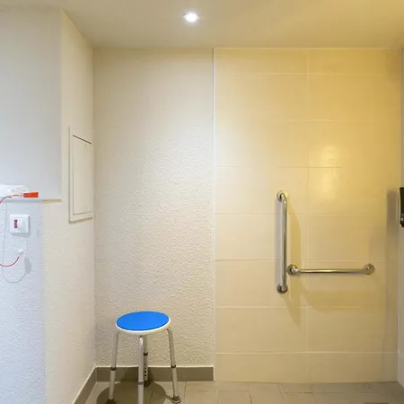 Hotel B&B Hotel Meaux 2*