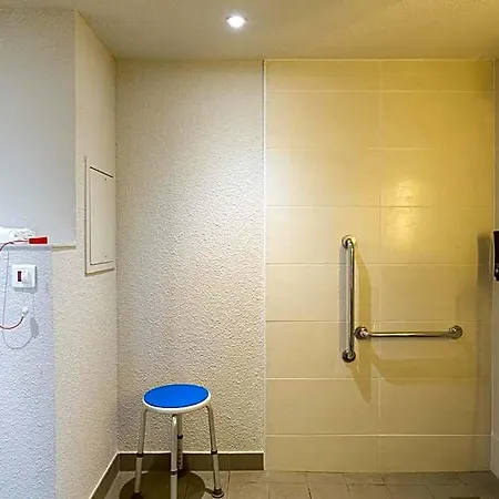 Hotel B&B Hotel Meaux 2*