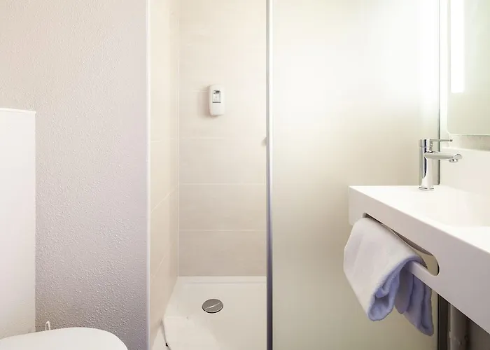 B&B Hotel Meaux Szálloda 2*